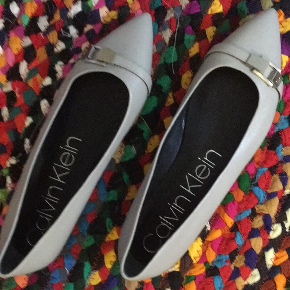 Calvin Klein grey pointed flats